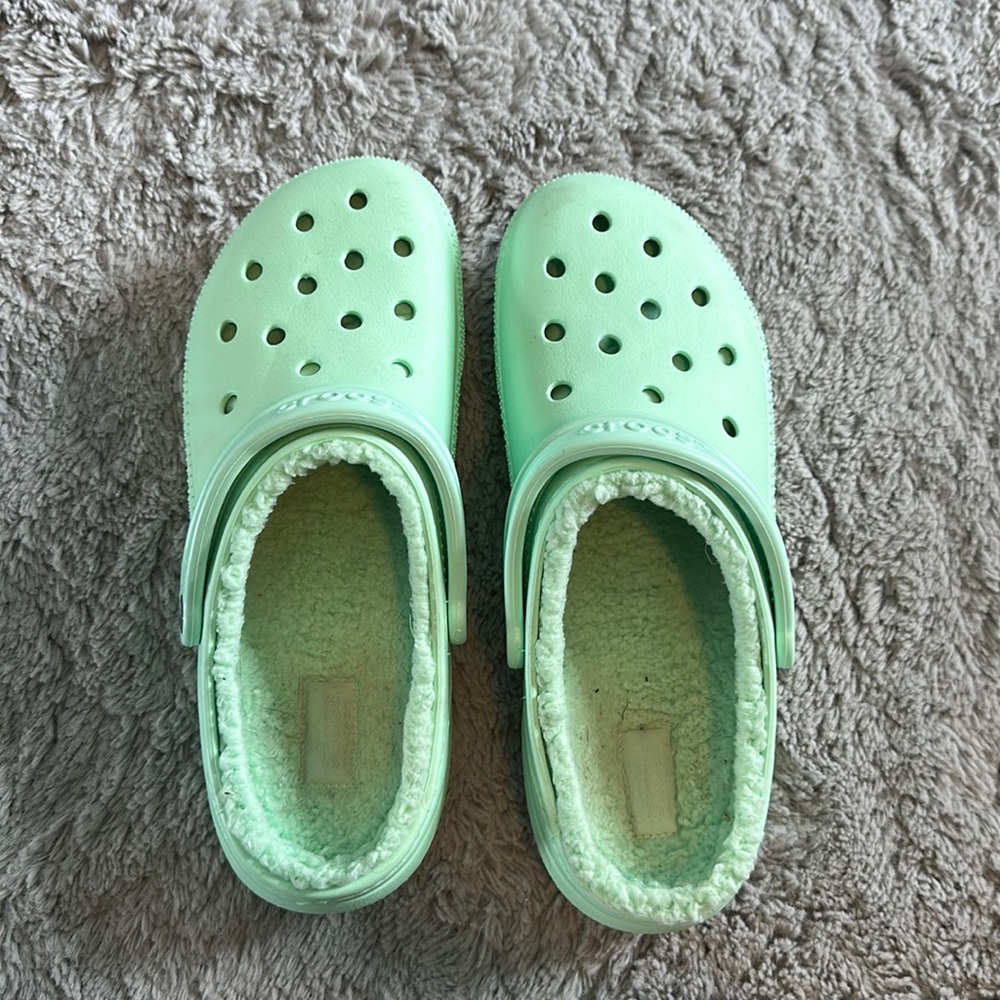 Women’s or men’s crocs